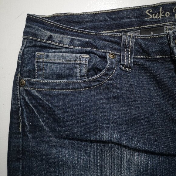 Suko Ladies Size 9 Medium Wash Slight Flare Legs Blue Jeans - Picture 6 of 14